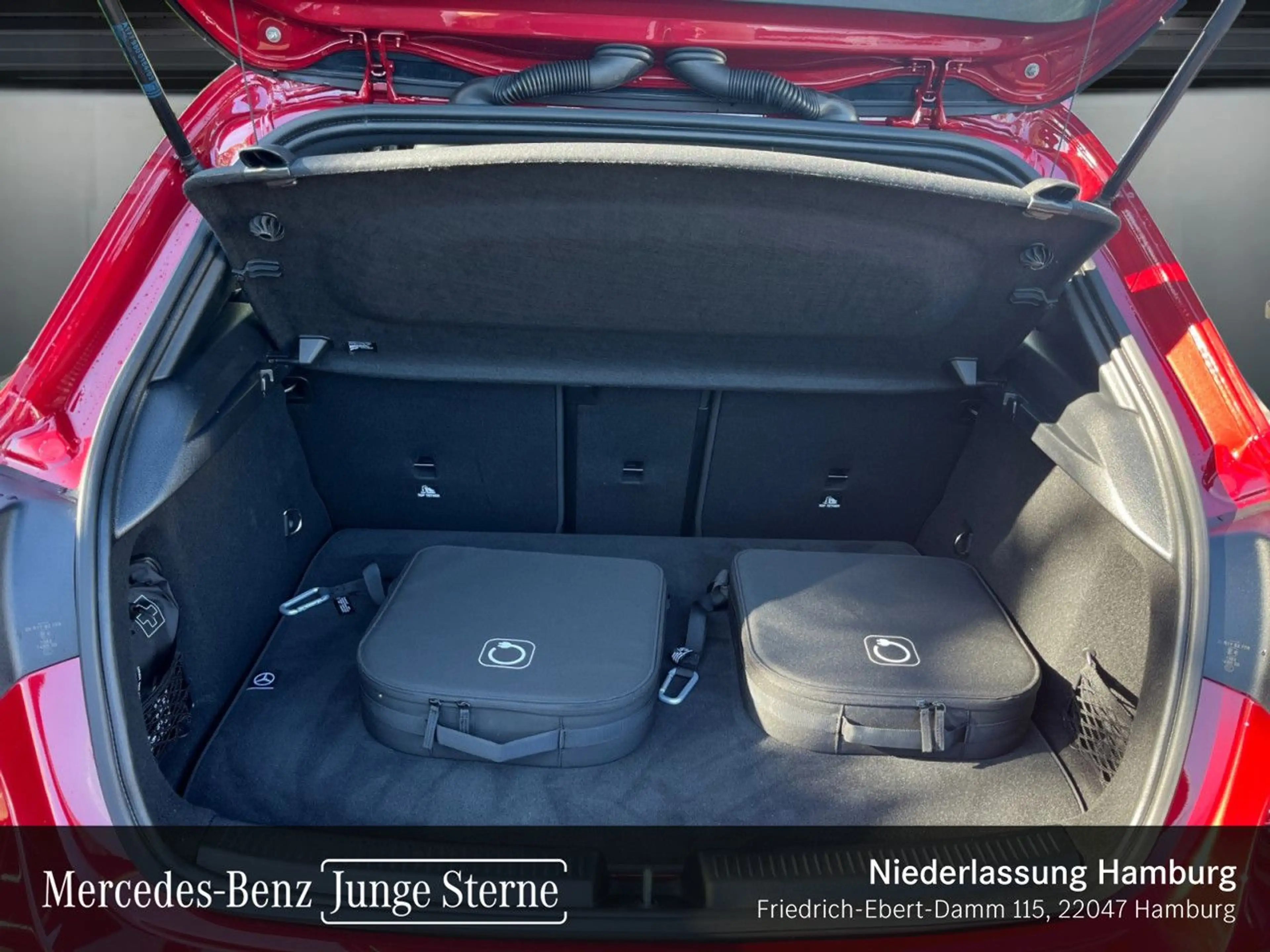 Mercedes-Benz A 250 e AMG+LED+KAMERA+KEYLESS+8G — photo 6