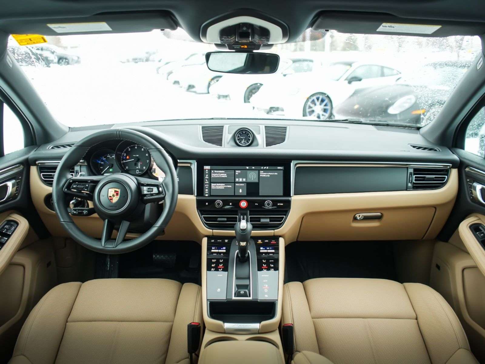 2026 Porsche Macan — photo 1