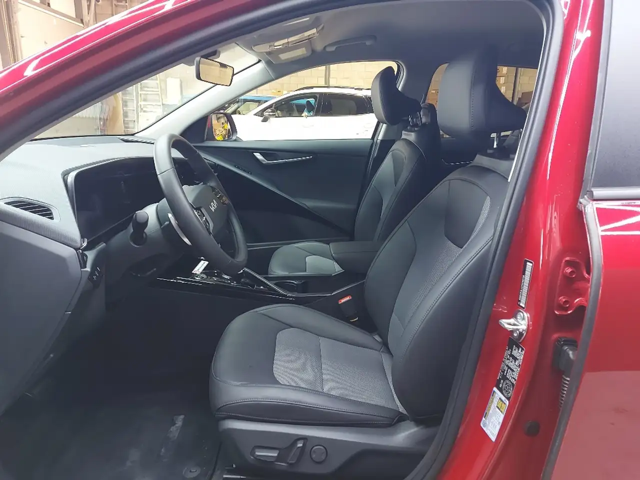 Kia Niro снимка Kia Niro