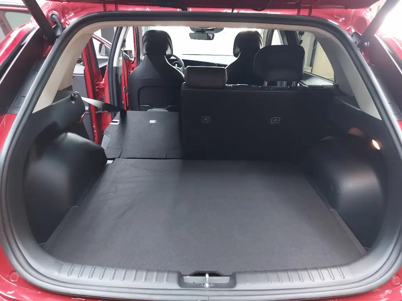 Kia Niro снимка Kia Niro