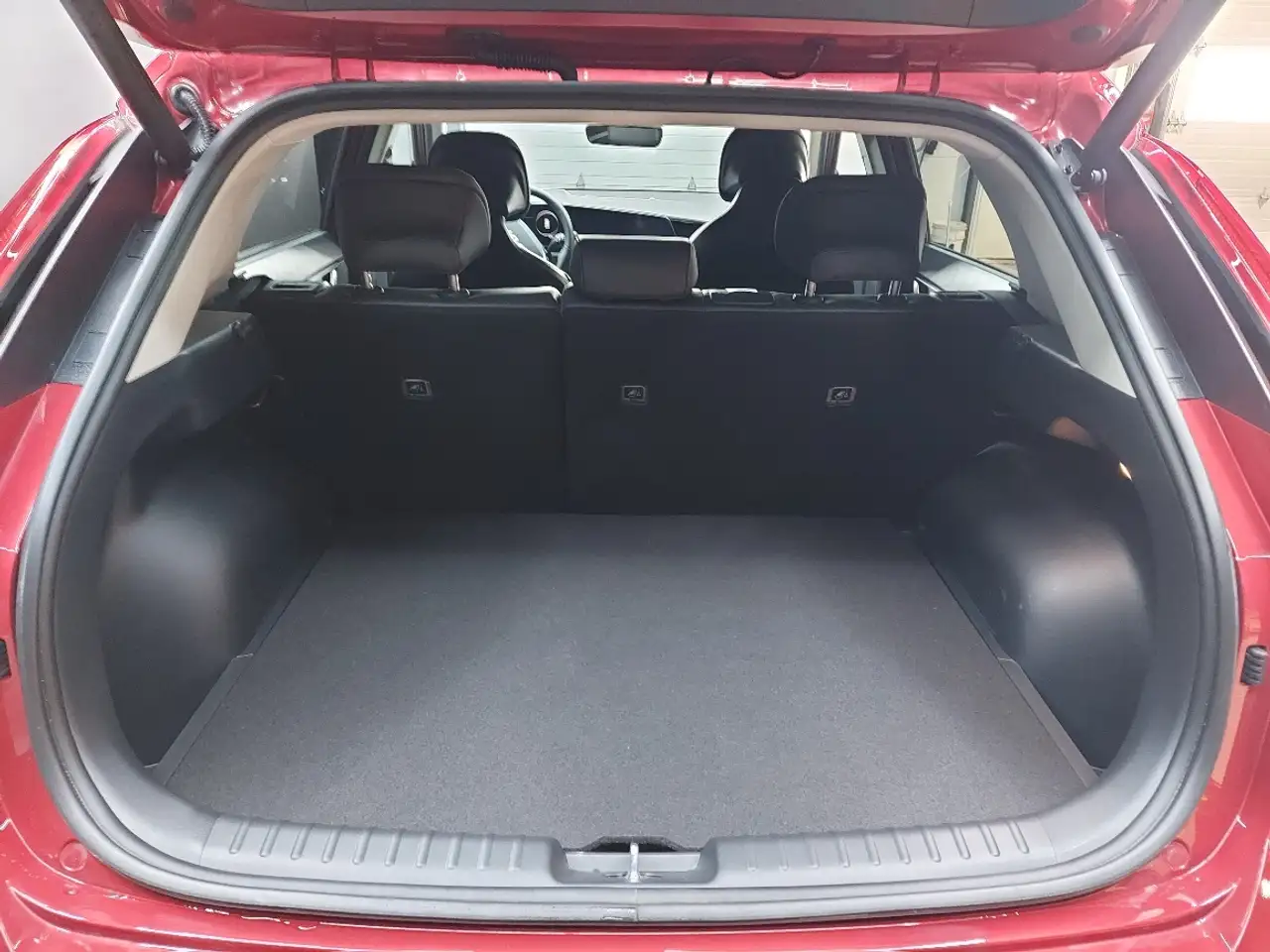 Kia Niro снимка Kia Niro