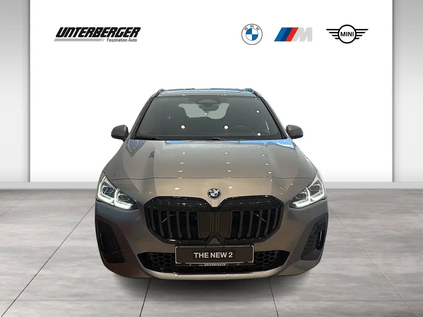 BMW 218 i M Sportpaket | Innovations Paket Grau - 2