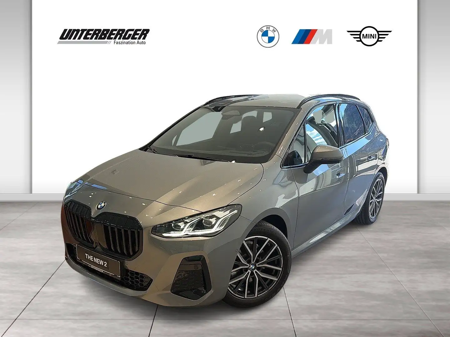 BMW 218 i M Sportpaket | Innovations Paket Grau - 1