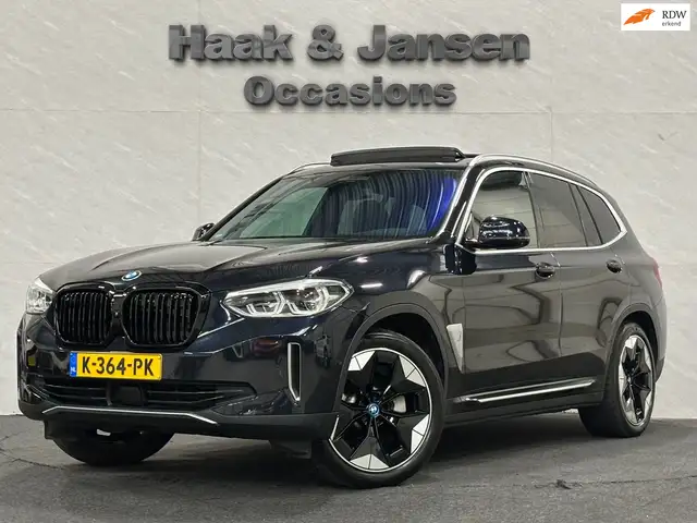 BMW iX3 High Executive 80 kWh Panodak Acc Lane Keyless