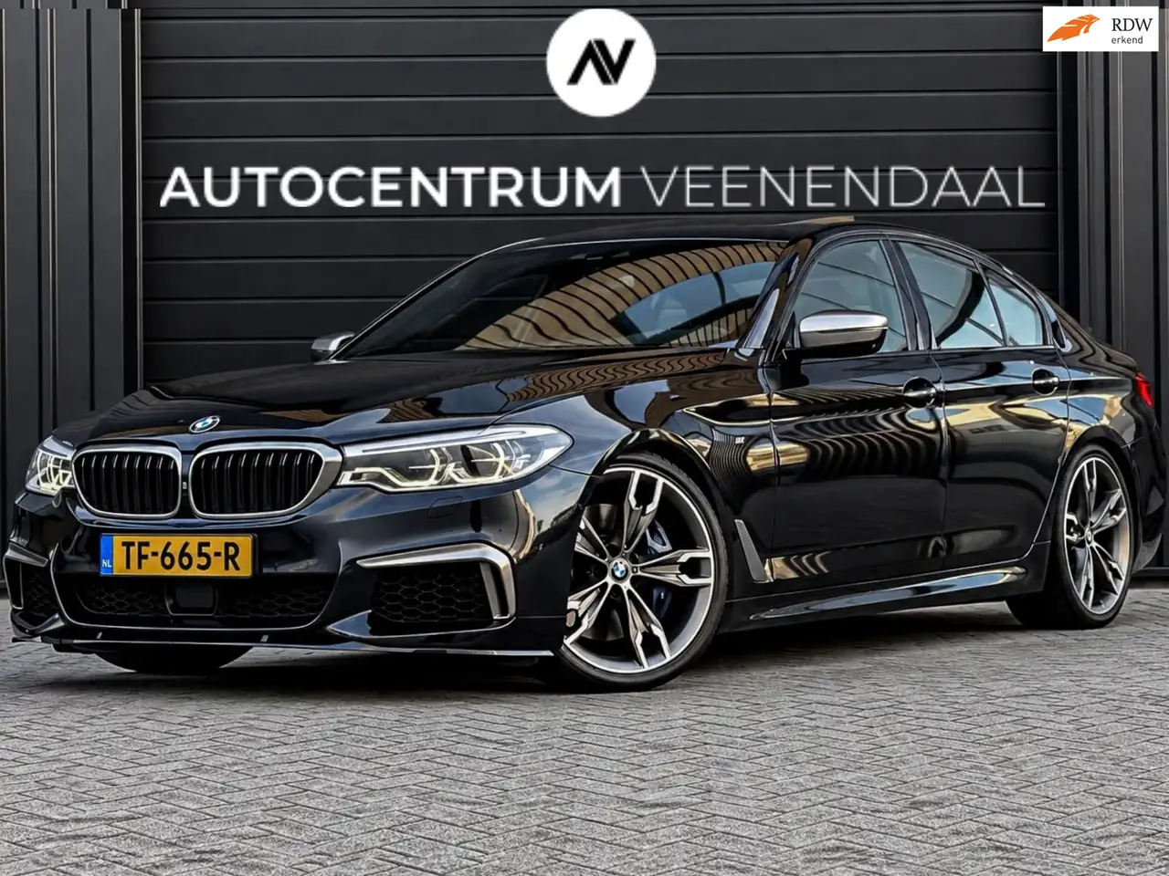 BMW M550