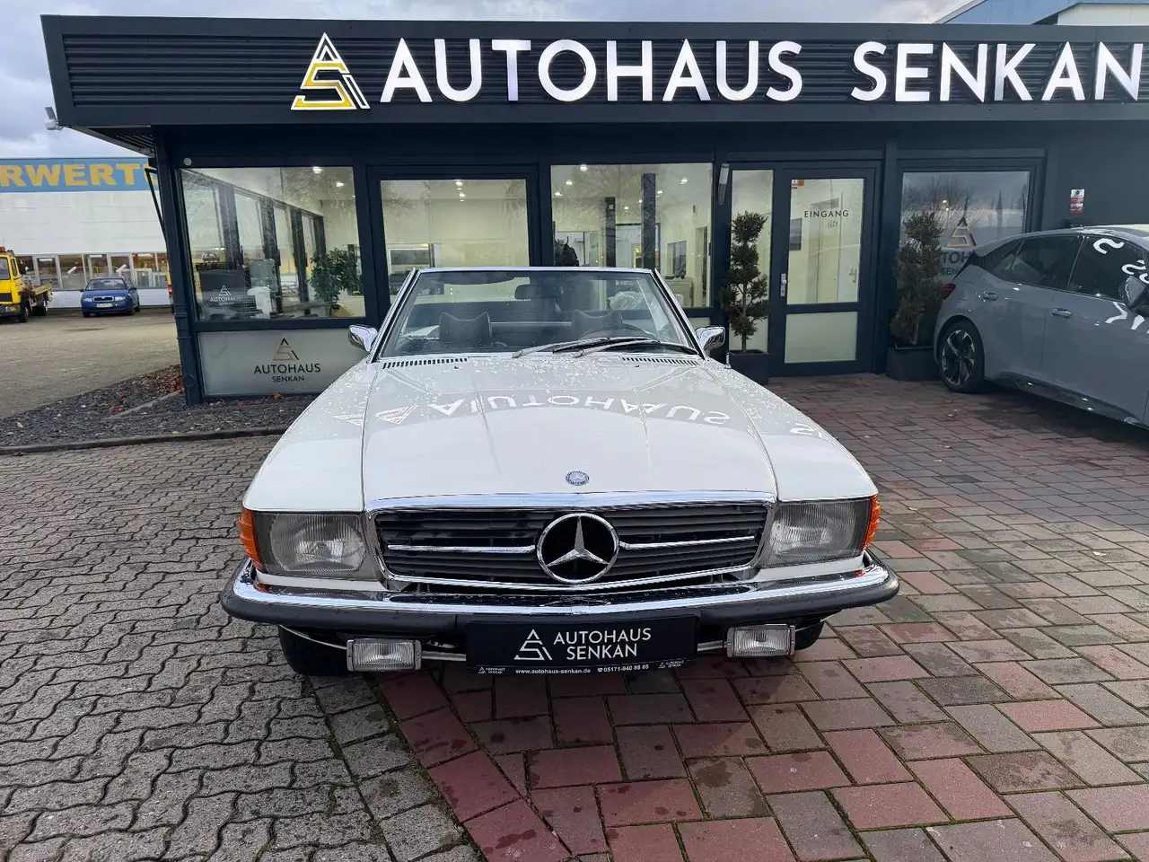 Mercedes-Benz 350 SL R107 deutsches Fahrzeug Oldtimer, foto 2