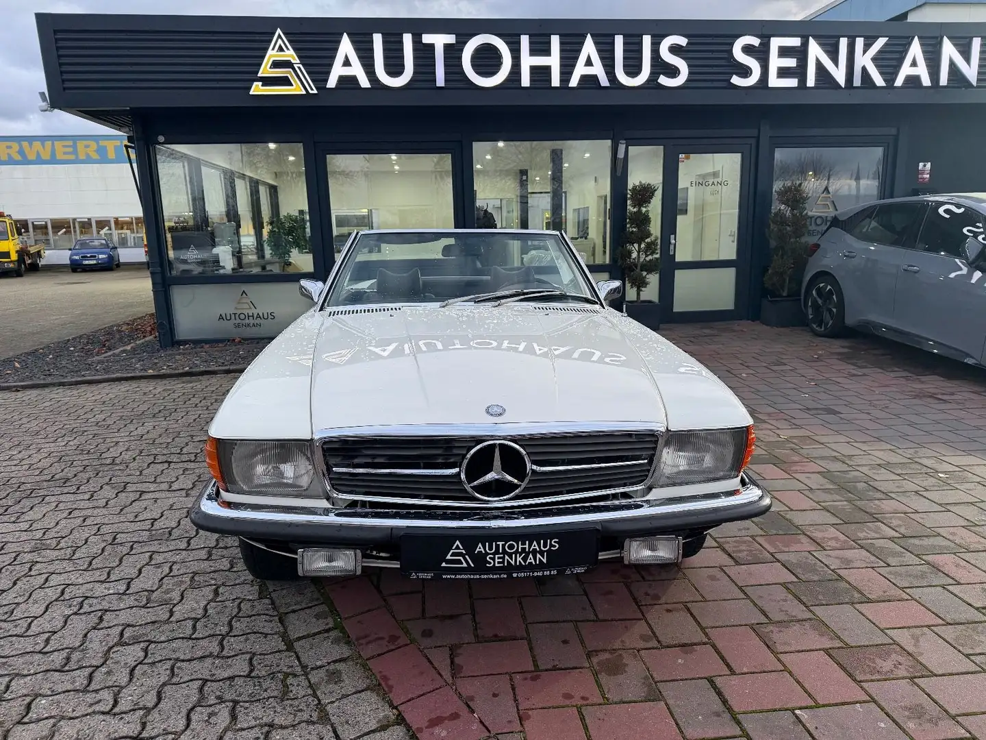 Mercedes-Benz 350 SL R107 deutsches Fahrzeug Oldtimer Weiß - 2