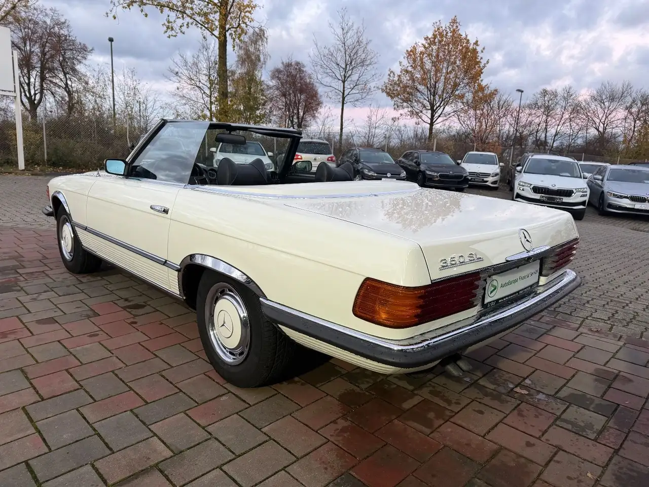 Mercedes-Benz 350 SL R107 deutsches Fahrzeug Oldtimer, foto 5
