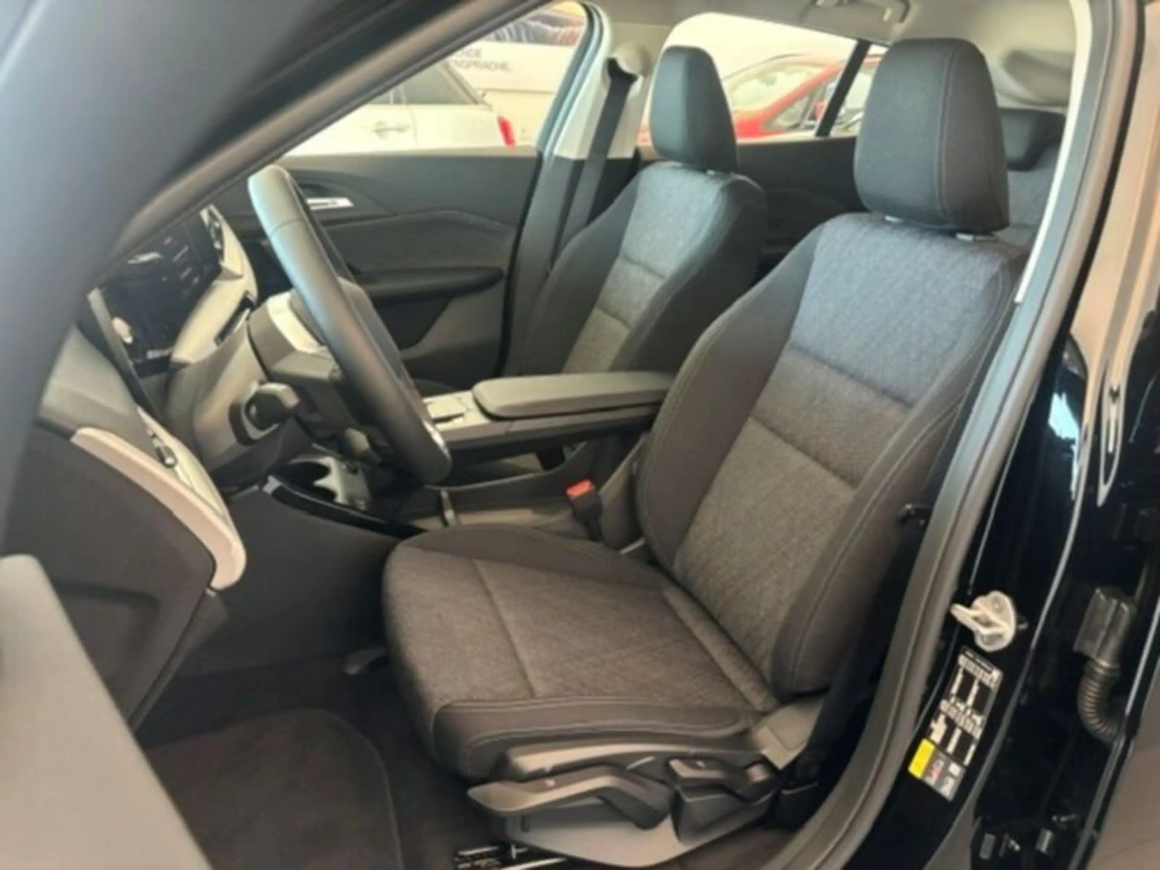 BMW iX2 eDrive20 — photo 11