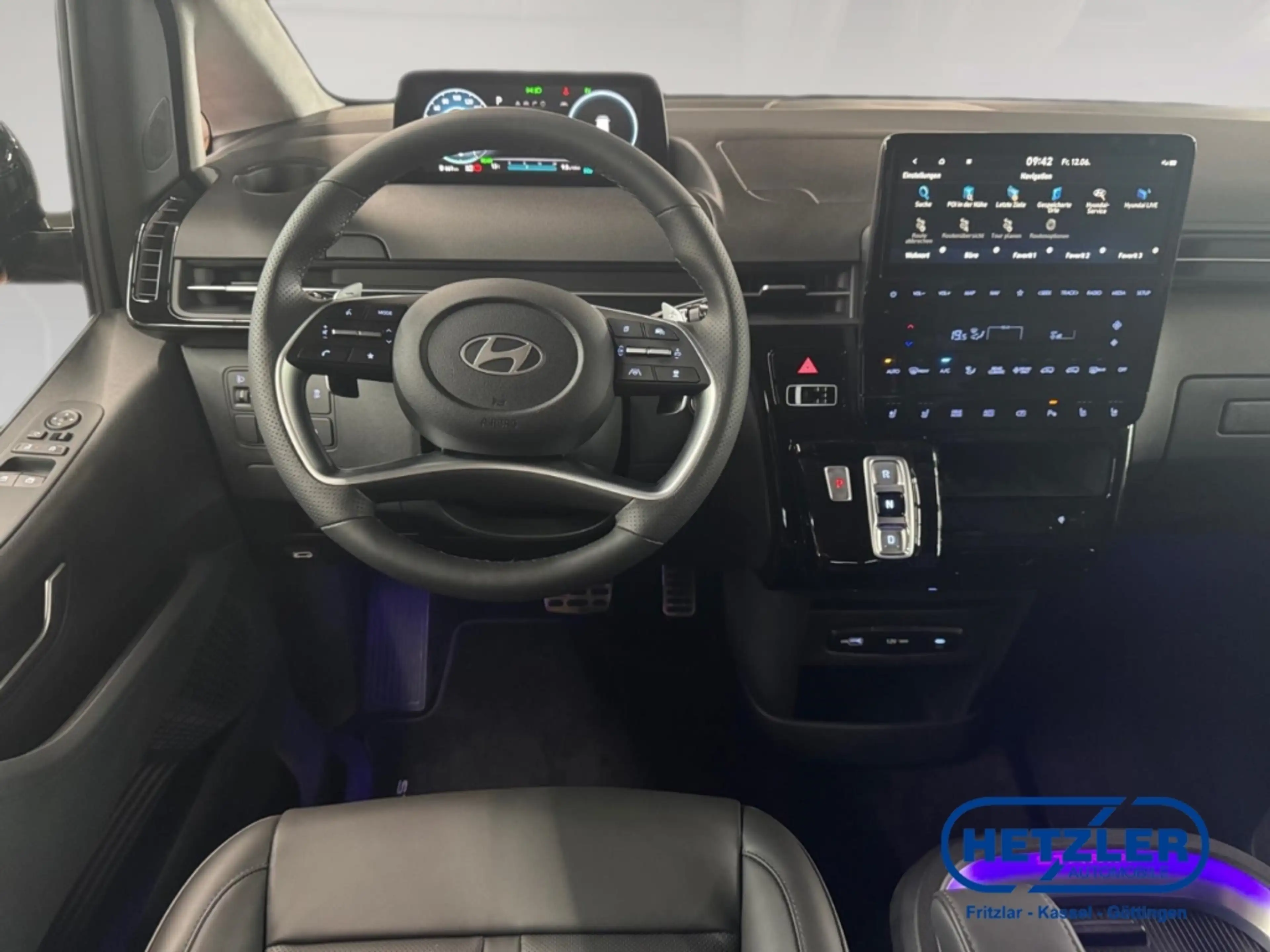 Hyundai STARIA Signature Hybrid 2WD 7-Sitzer Navi Leder Digitales — photo 9