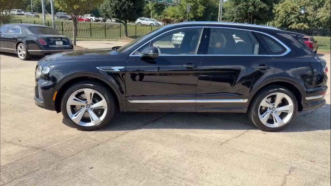2024 Bentley Bentayga V8