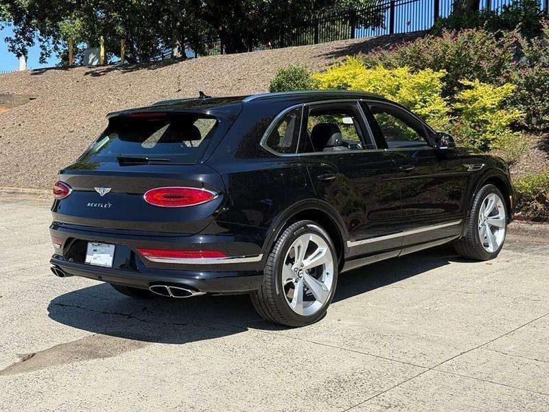 2024 Bentley Bentayga V8 — снимка 1