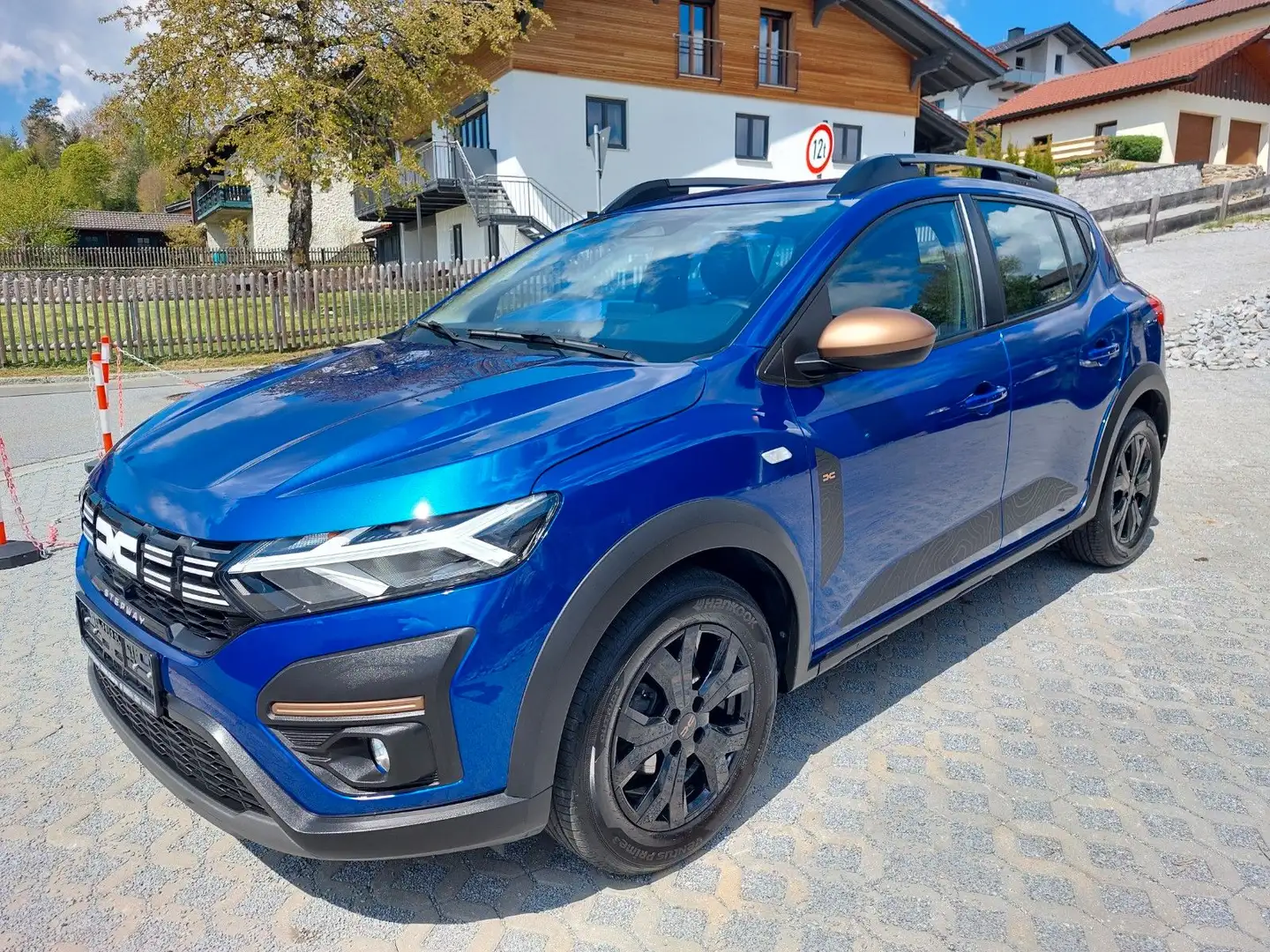 Dacia Sandero III Stepway Extreme Blau - 2