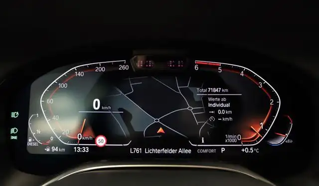 BMW 7 Series view 23