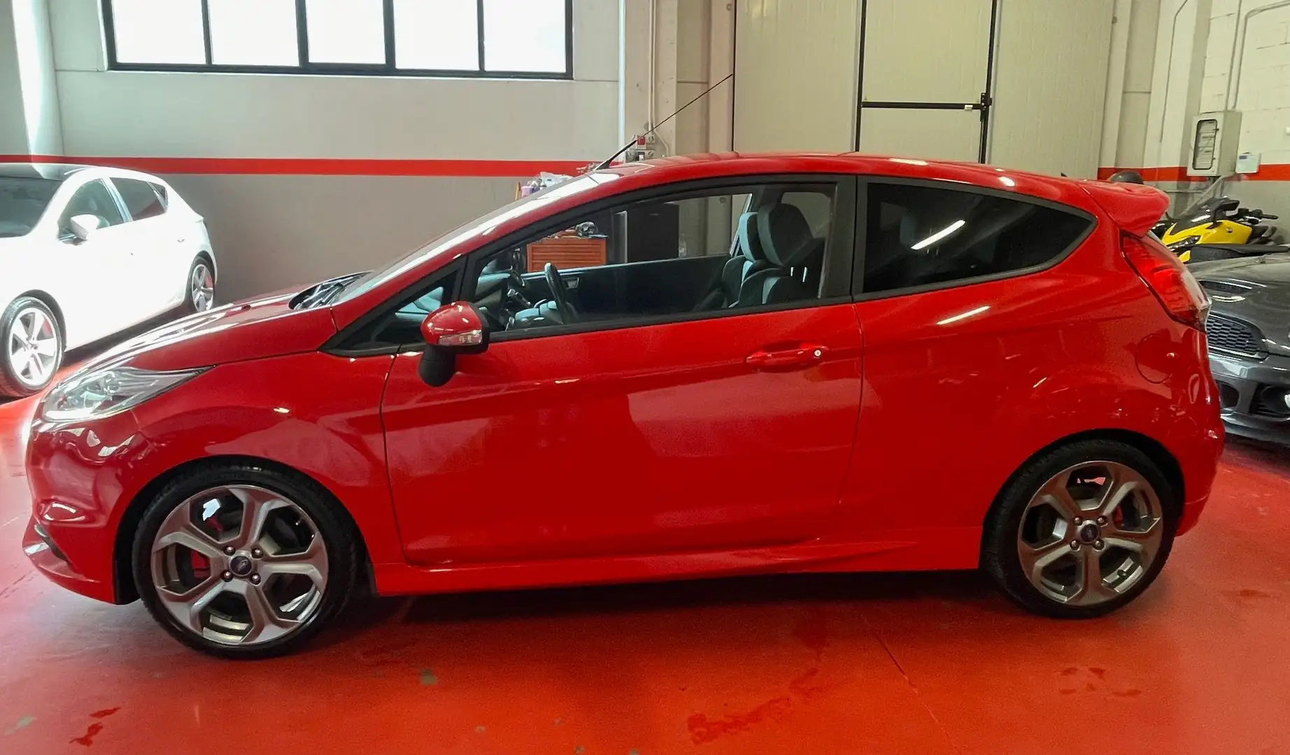 Ford Fiesta Fiesta 3p 1.6 ST 182cv RED Rot - 2