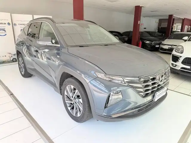 Hyundai Tucson view 3