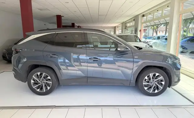 Hyundai Tucson view 4
