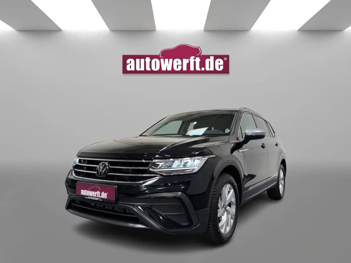 Volkswagen Tiguan Allspace 1.5 TSI ACT DSG LIFE 7SITZER AHK NAVI SHZ ACC 18Z Schwarz - 1