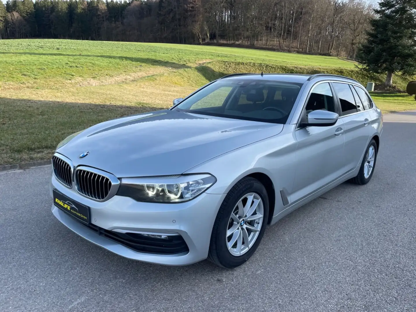 BMW 520 Baureihe 5 Touring 520 d Stříbrná - 1