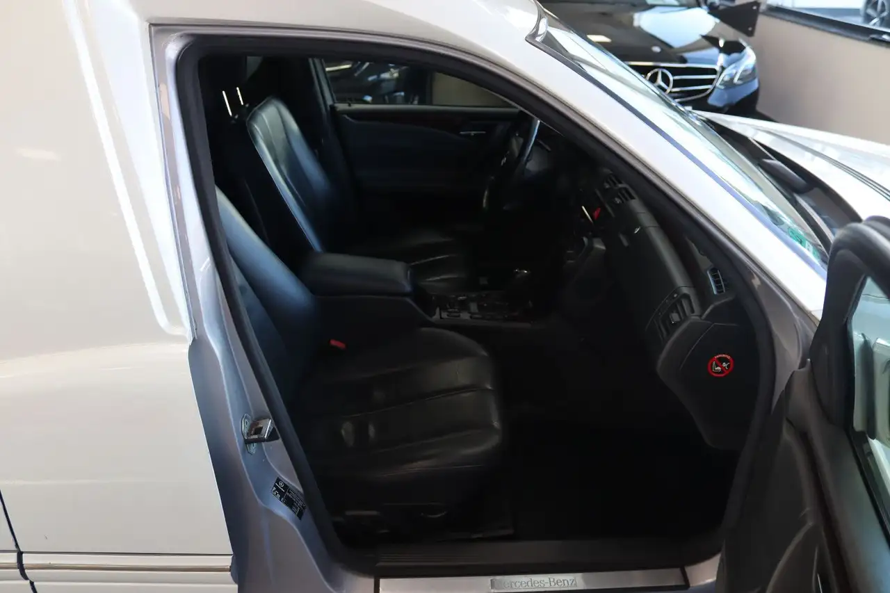 Mercedes-Benz E 270 Debesta Bestattungswagen / Leichenwagen, foto 10