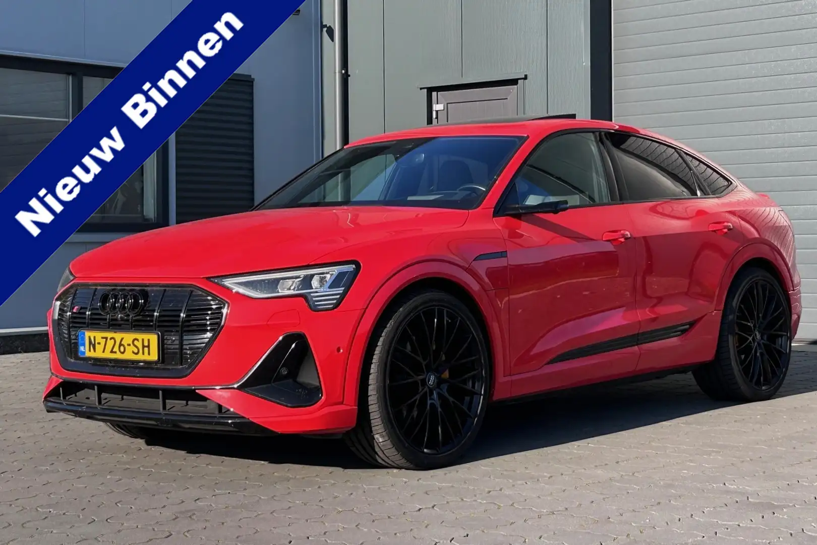 Audi e-tron Sportback 55 quattro S-Line 95 kWh RS stoelen PANO Rood - 1