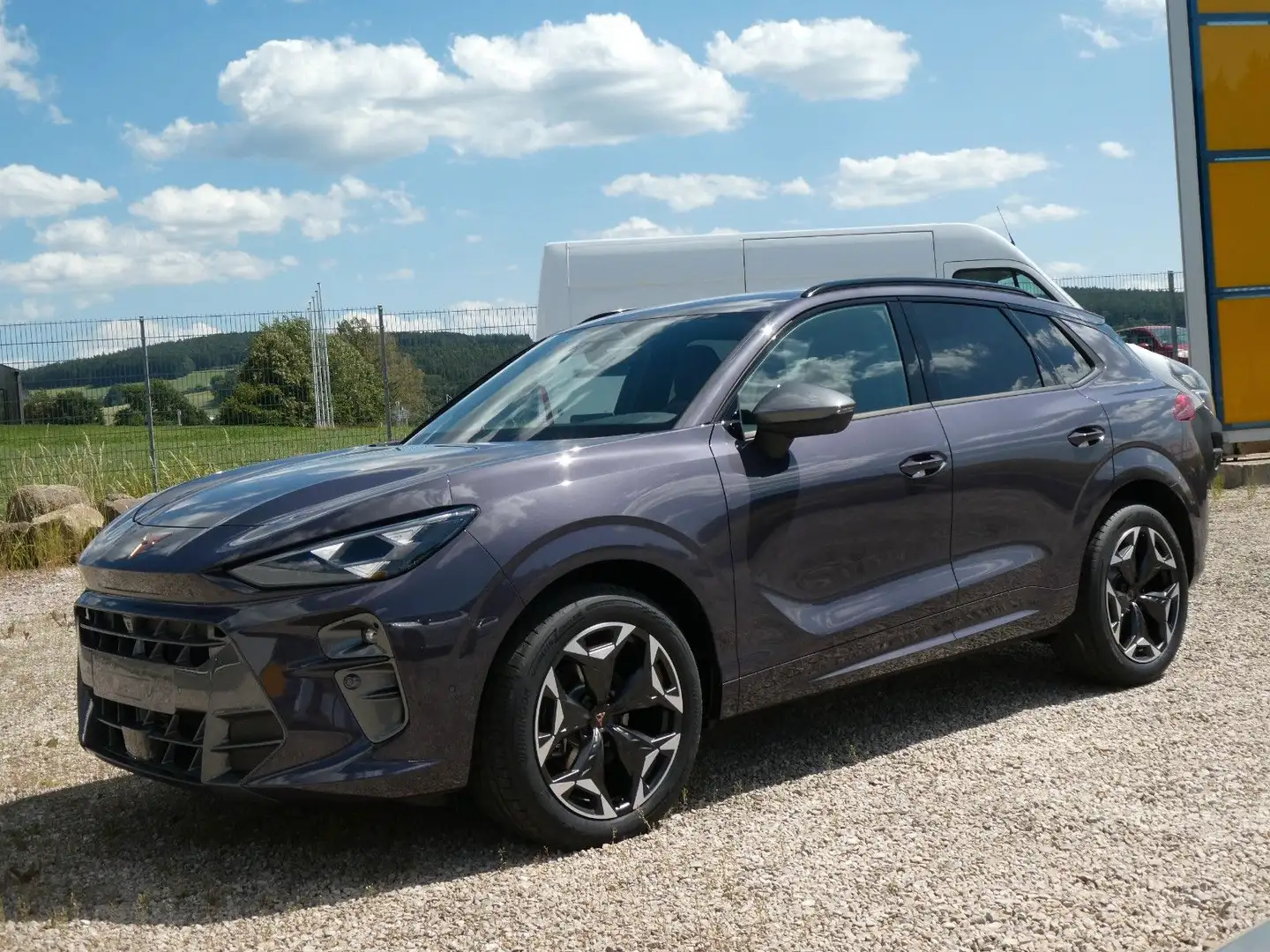 CUPRA Terramar 1.5 eTSI *HD-Matrix*Sound*AHK*HUD*19" Fioletowy - 1