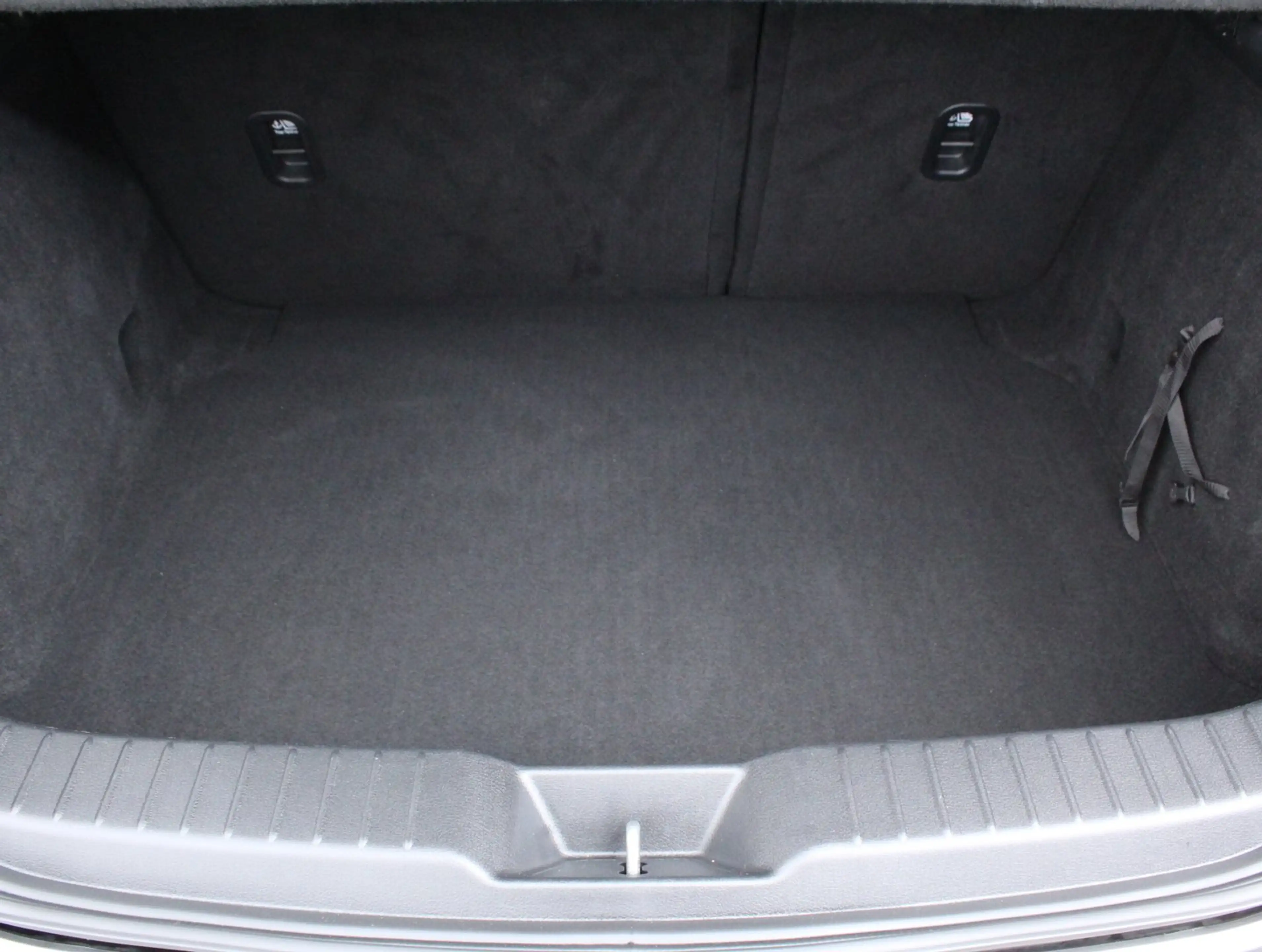 Mazda 3 G150 Edition 100 — photo 12