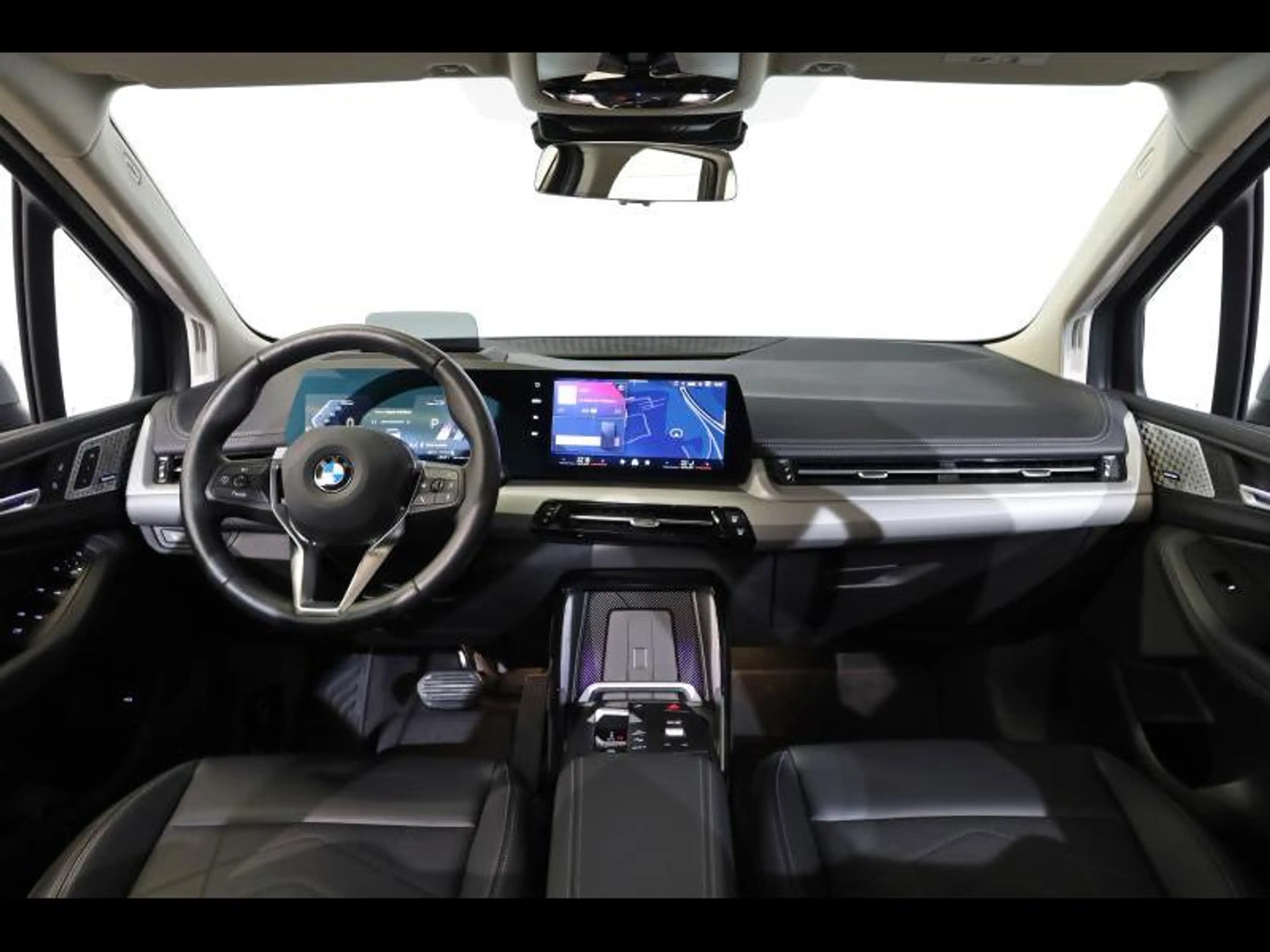 BMW 216 i Active Tourer — photo 7
