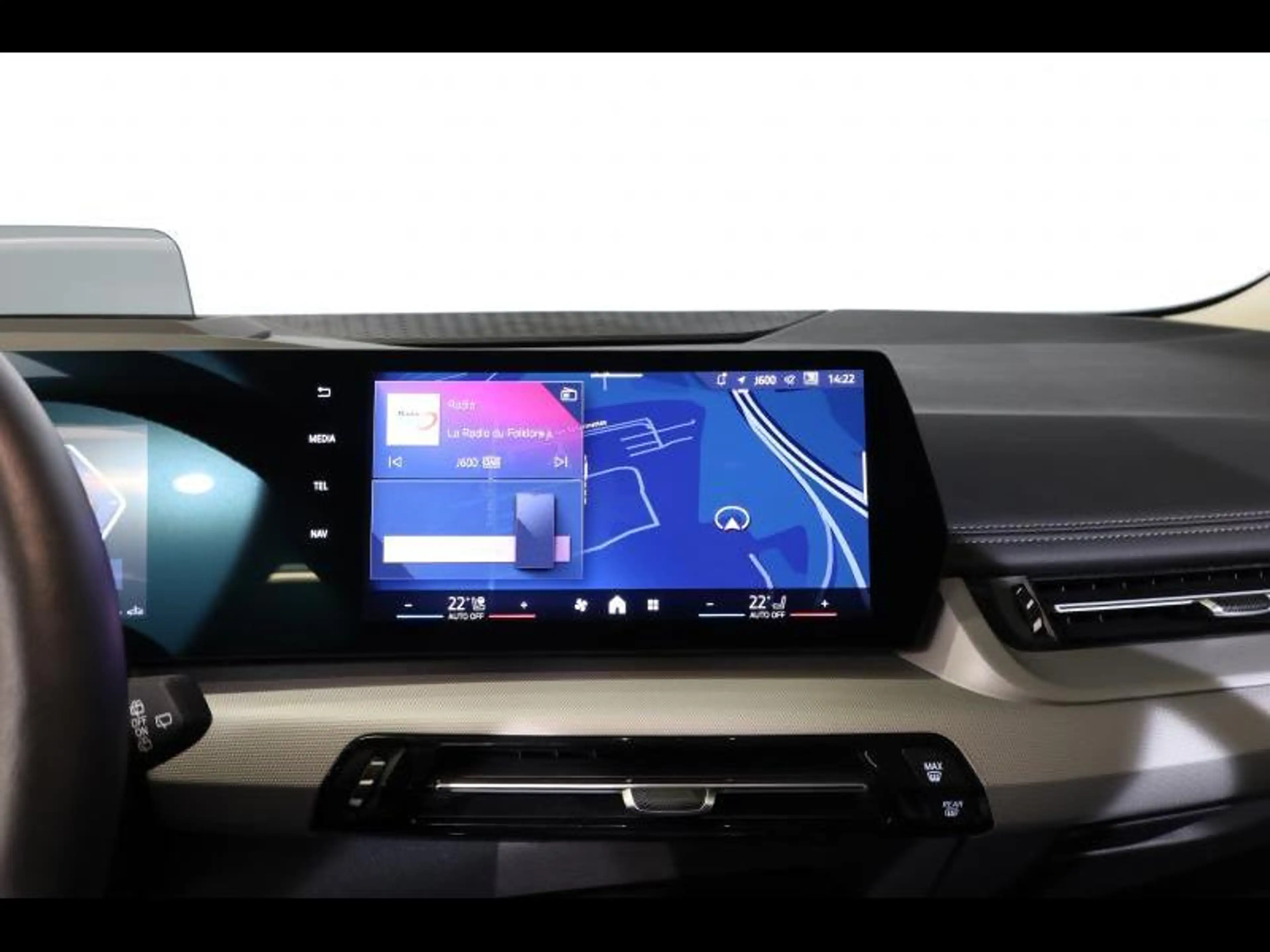 BMW 216 i Active Tourer — photo 11