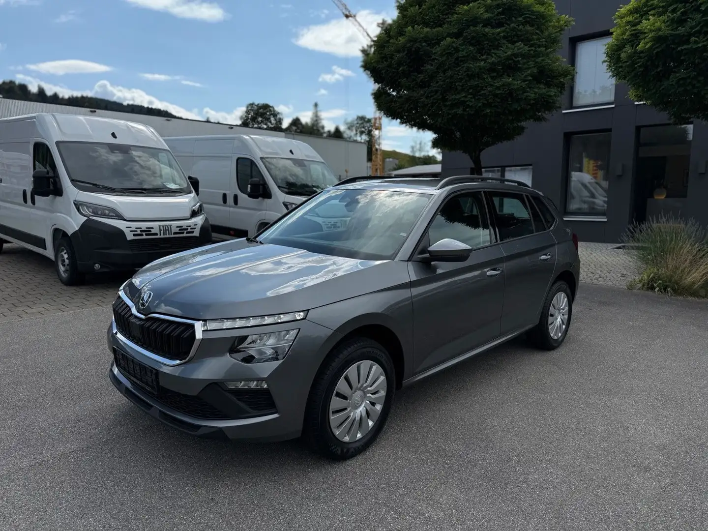 Skoda Kamiq 1.0 TSI Essence *DSG*AHK*GRA*PDC* Grau - 1