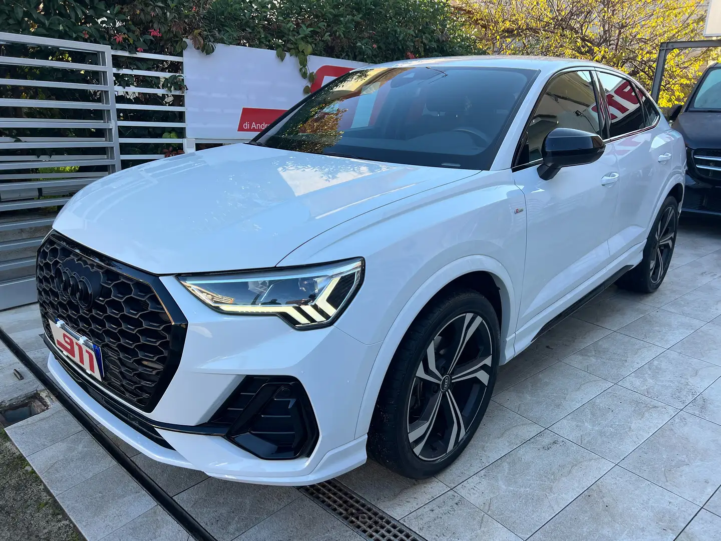 Audi Q3 Sportback 35 1.5 tfsi S line edition s-tronic Weiß - 2