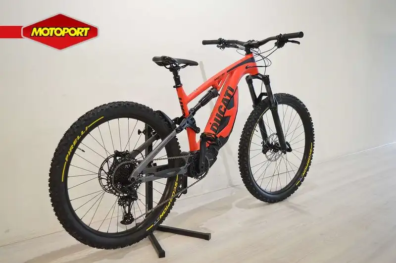 Ducati MIG-S 630 Wh - foto 3