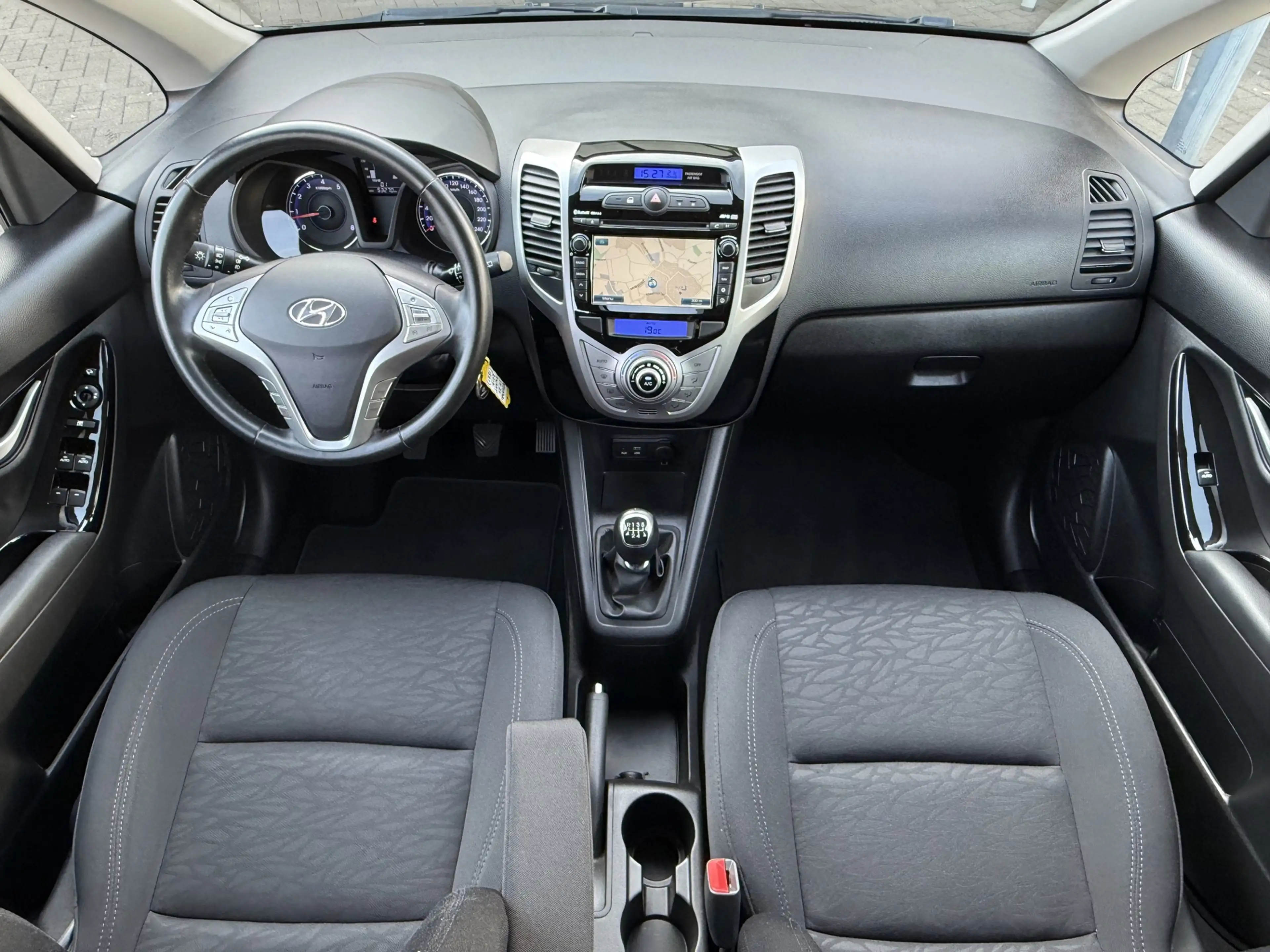 Hyundai iX20 1.4, Clima, Cruise Control, Navigatie, Achteruitri — photo 9