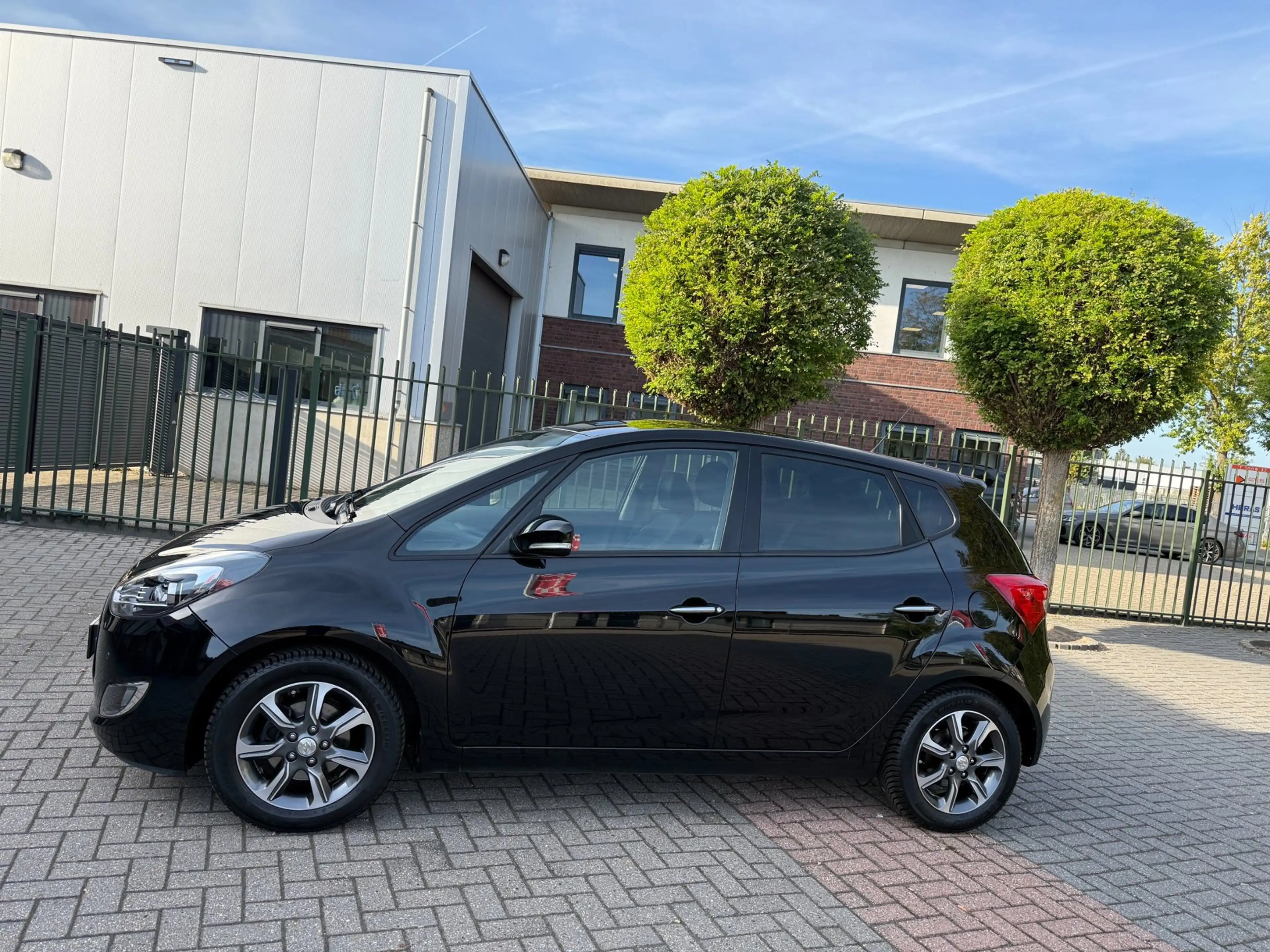 Hyundai iX20 1.4, Clima, Cruise Control, Navigatie, Achteruitri — photo 3