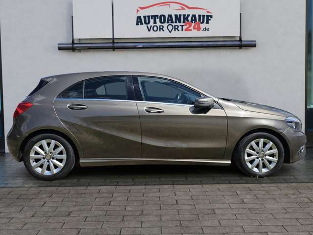 Mercedes-Benz A 180 BlueEfficiency*Navi*8-fach*Scheckheft* Klima