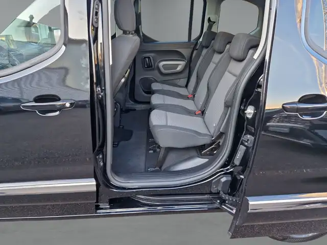 Toyota Proace City view 11