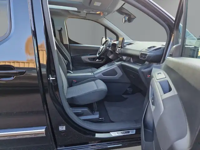 Toyota Proace City view 12