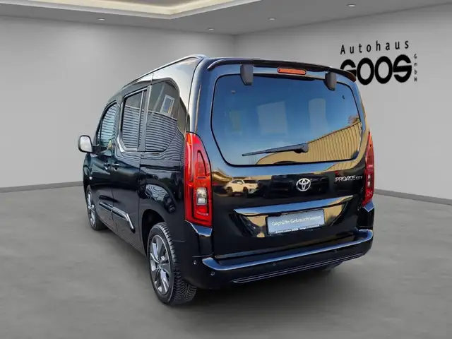Toyota Proace City view 3