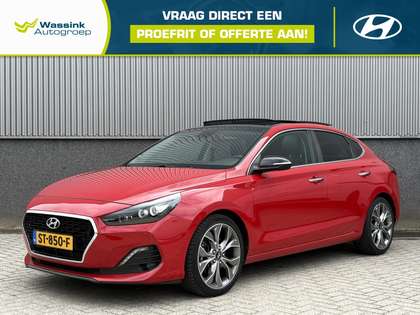 Hyundai i30 Fastback 1.4 T-GDI 140pk Premium | Schuif-/Kanteld