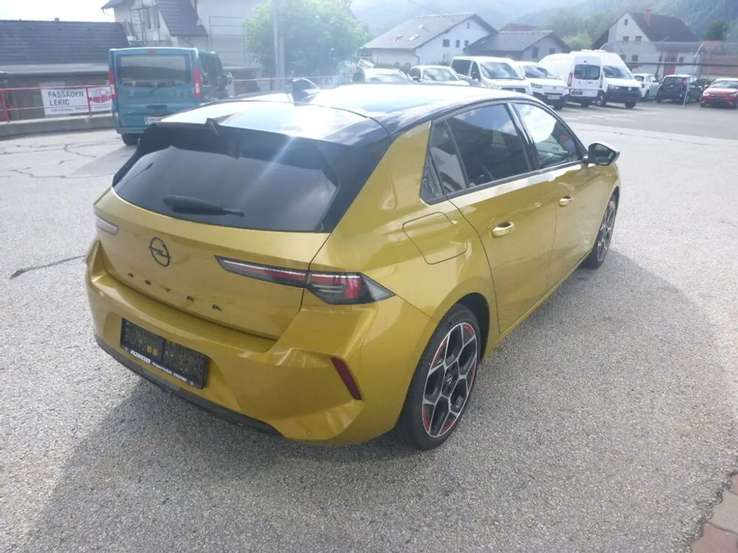 Opel Astra GS Line Gelb - 2