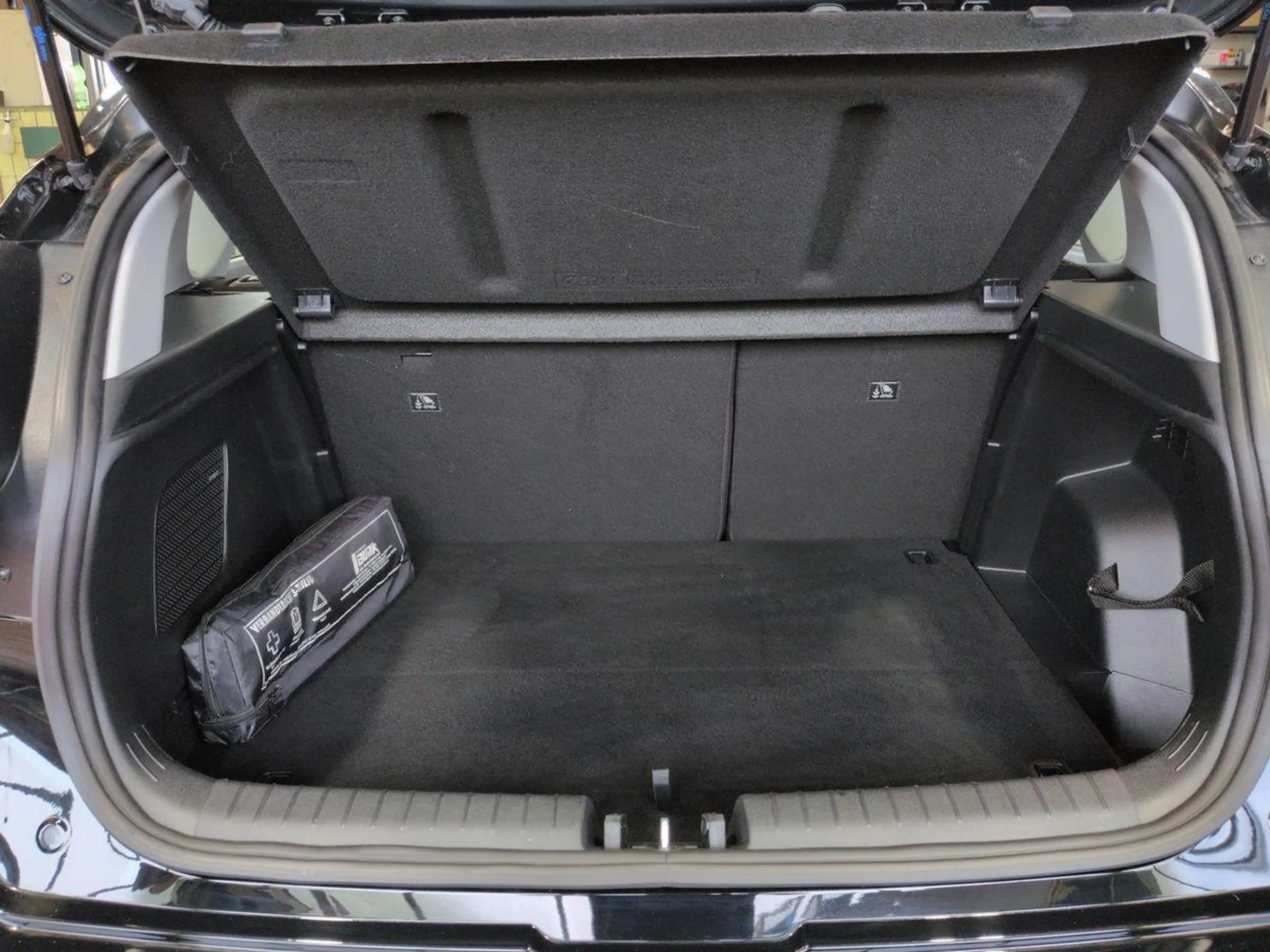 Hyundai BAYON Trend 1.0L / Fahrassistenz-System / LED — photo 5