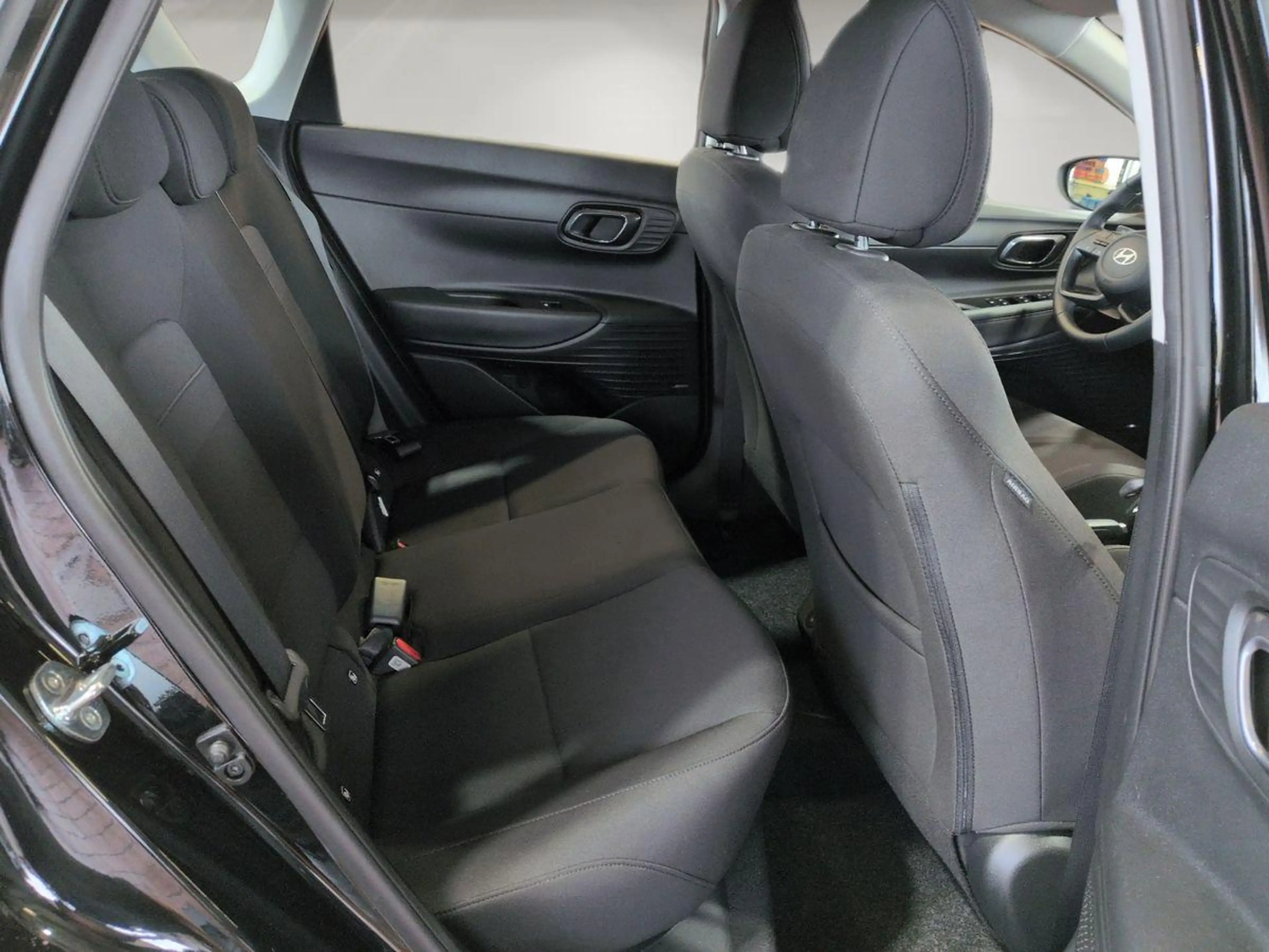 Hyundai BAYON Trend 1.0L / Fahrassistenz-System / LED — photo 6