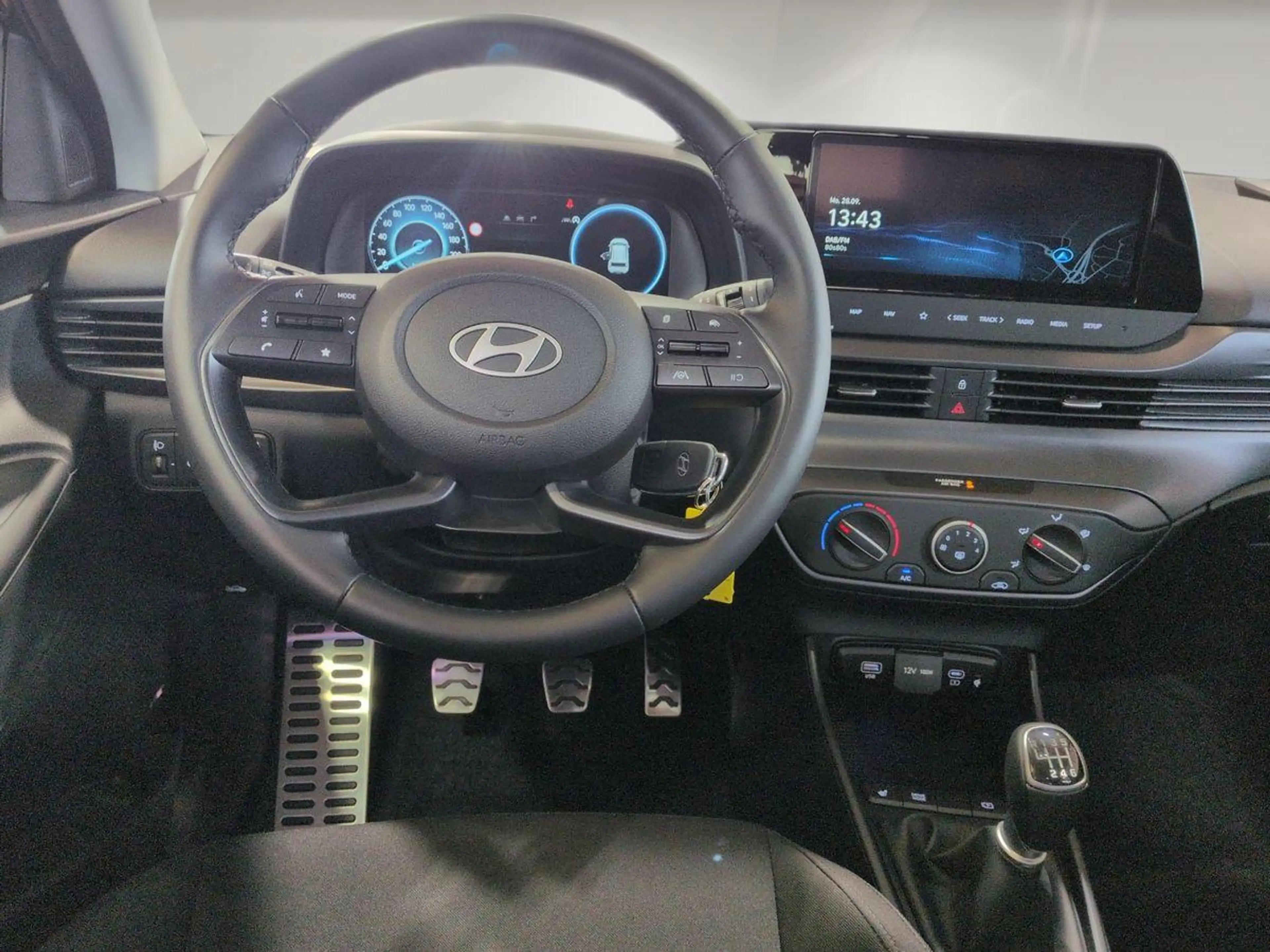 Hyundai BAYON Trend 1.0L / Fahrassistenz-System / LED — photo 3