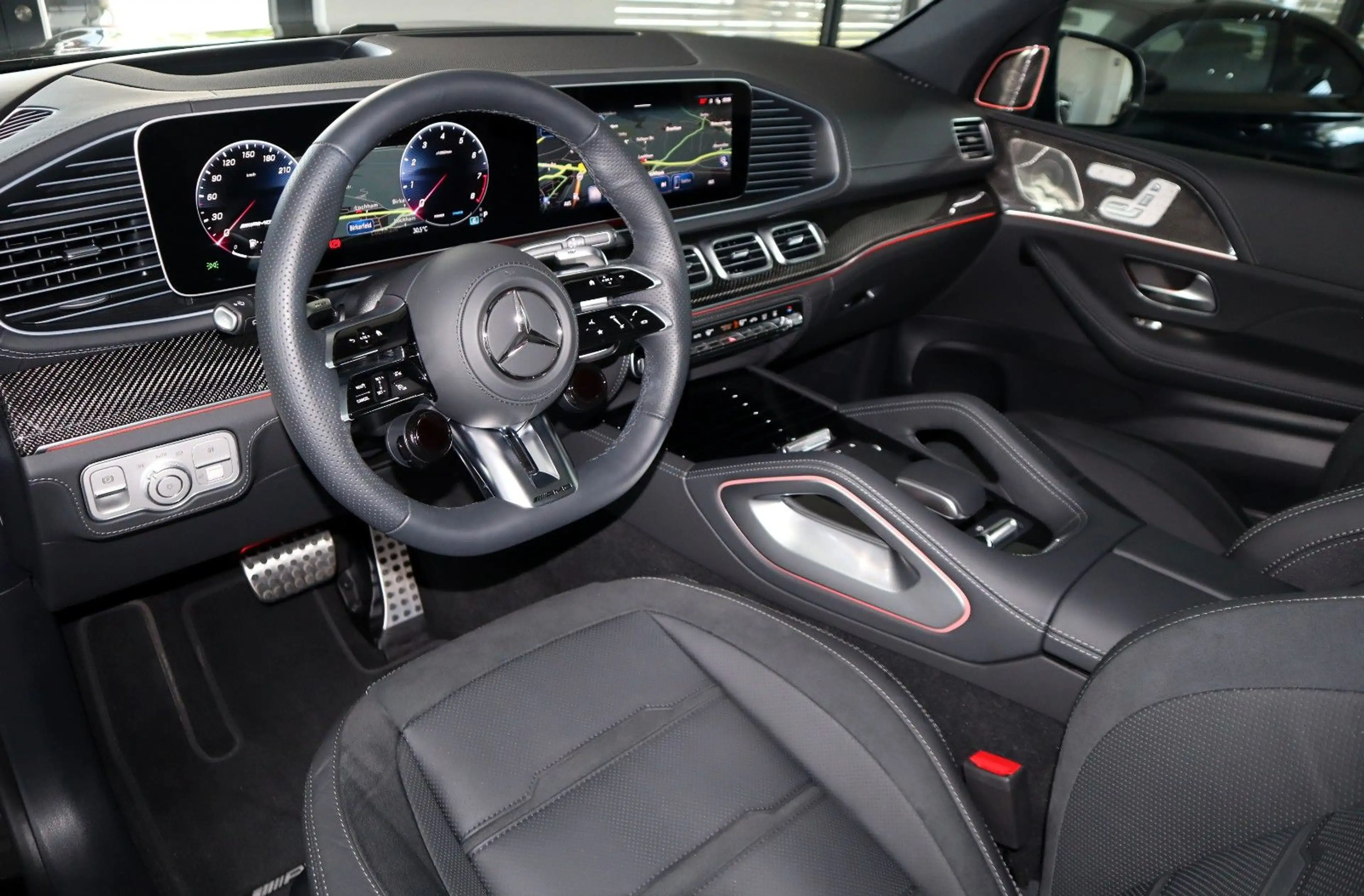 Mercedes-Benz GLS 63 AMG AMG / Carbon / 23" / Burmester / Standh. — photo 8