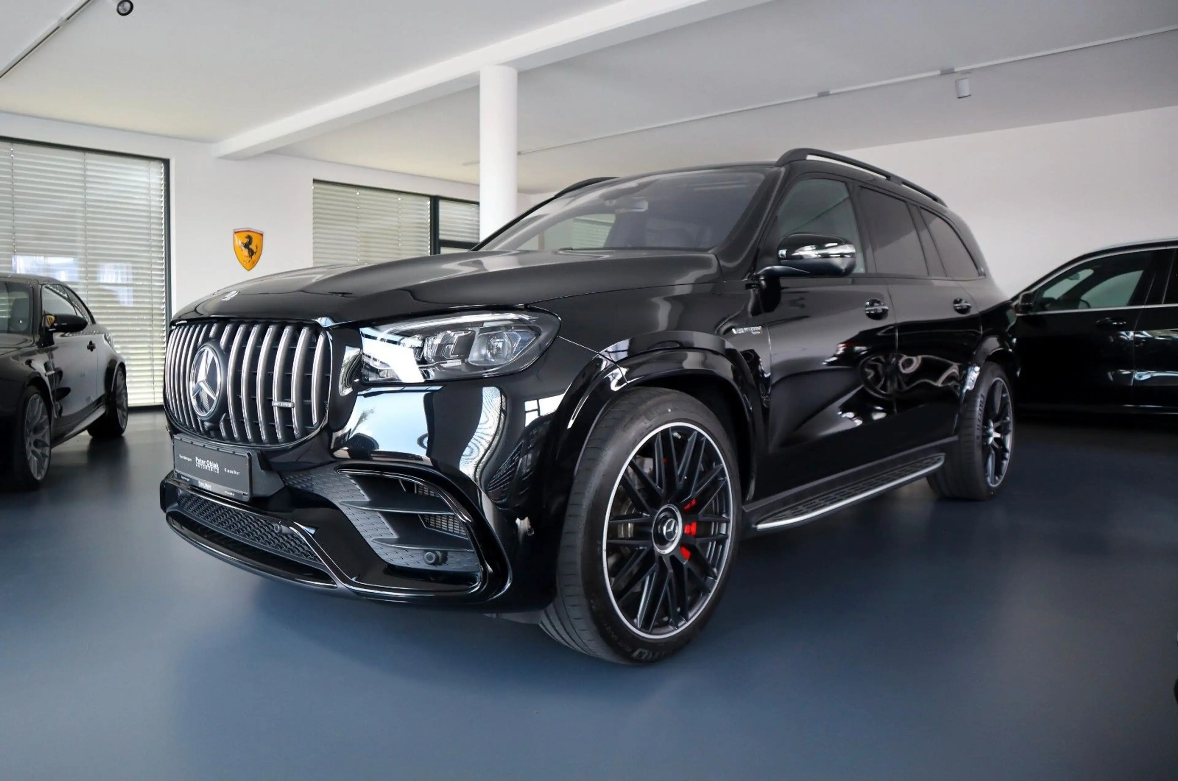 Mercedes-Benz GLS 63 AMG AMG / Carbon / 23" / Burmester / Standh. — photo 2