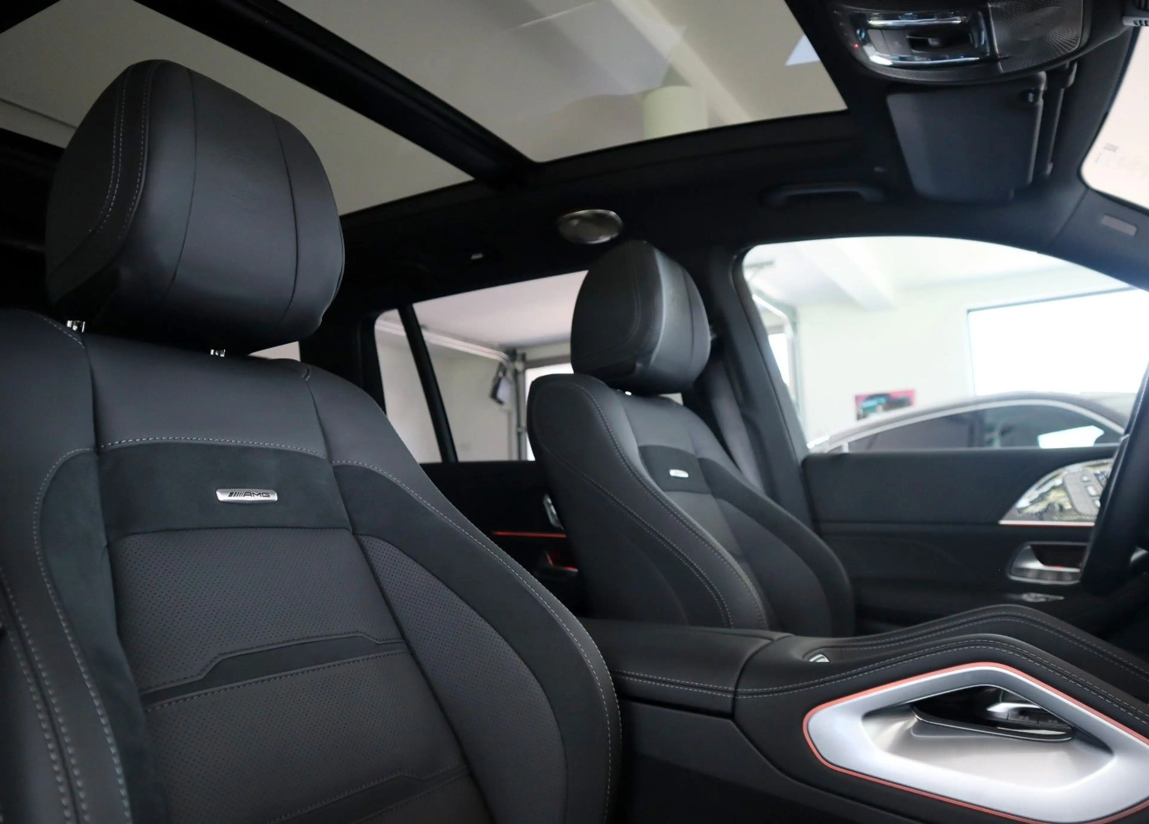 Mercedes-Benz GLS 63 AMG AMG / Carbon / 23" / Burmester / Standh. — photo 14