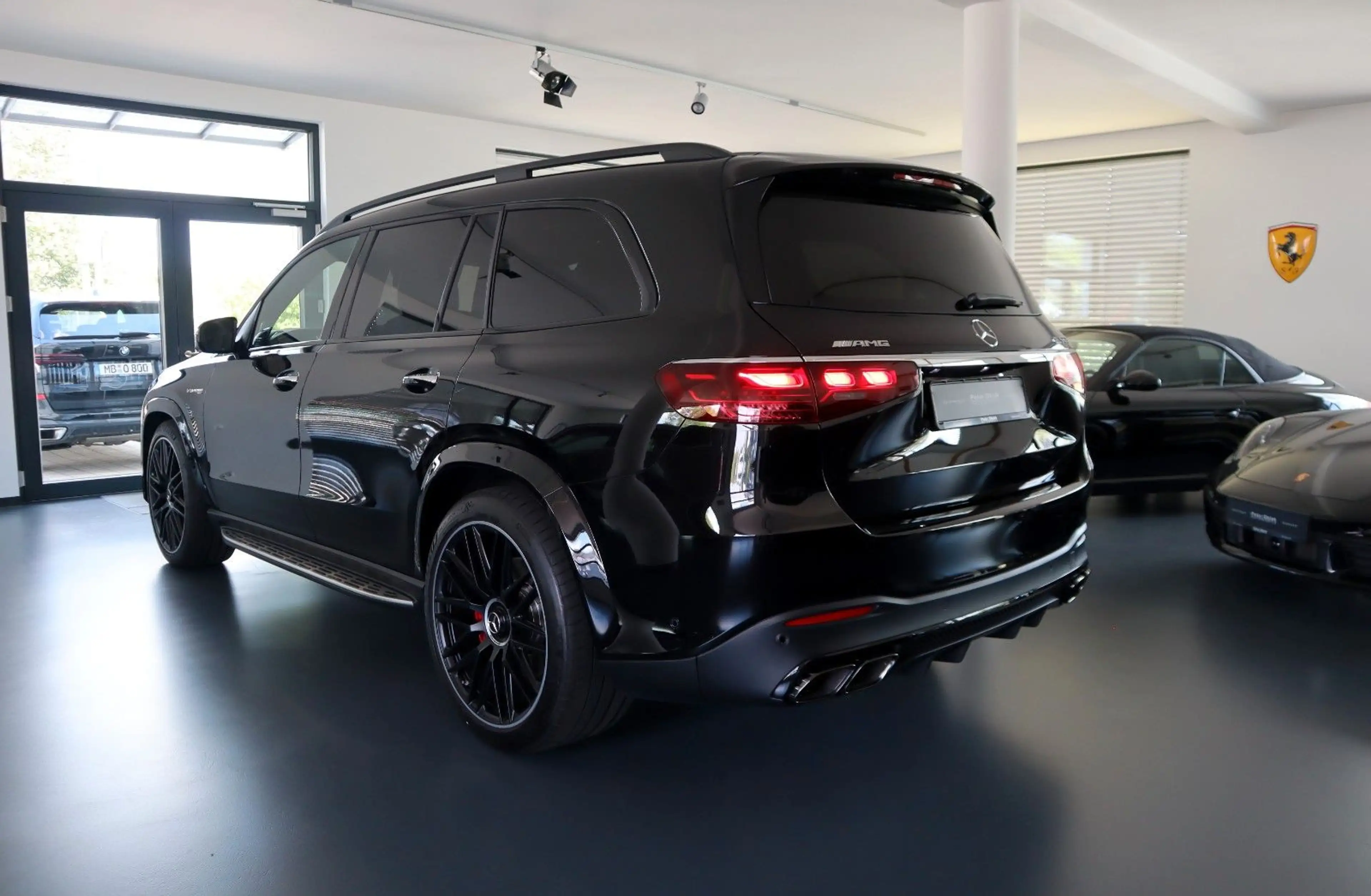 Mercedes-Benz GLS 63 AMG AMG / Carbon / 23" / Burmester / Standh. — photo 6