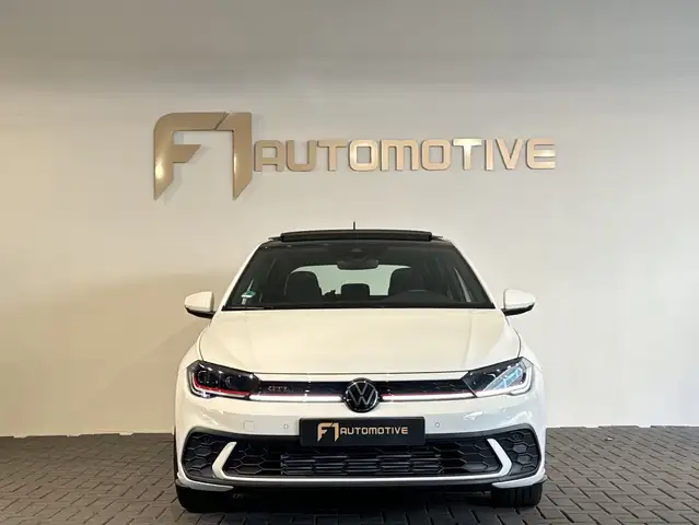 Volkswagen Polo view 3