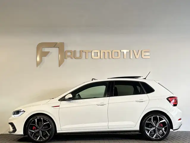 Volkswagen Polo view 9