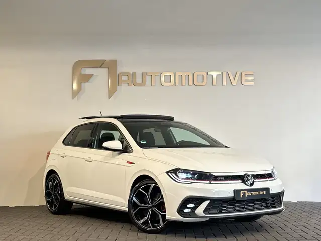 Volkswagen Polo view 4